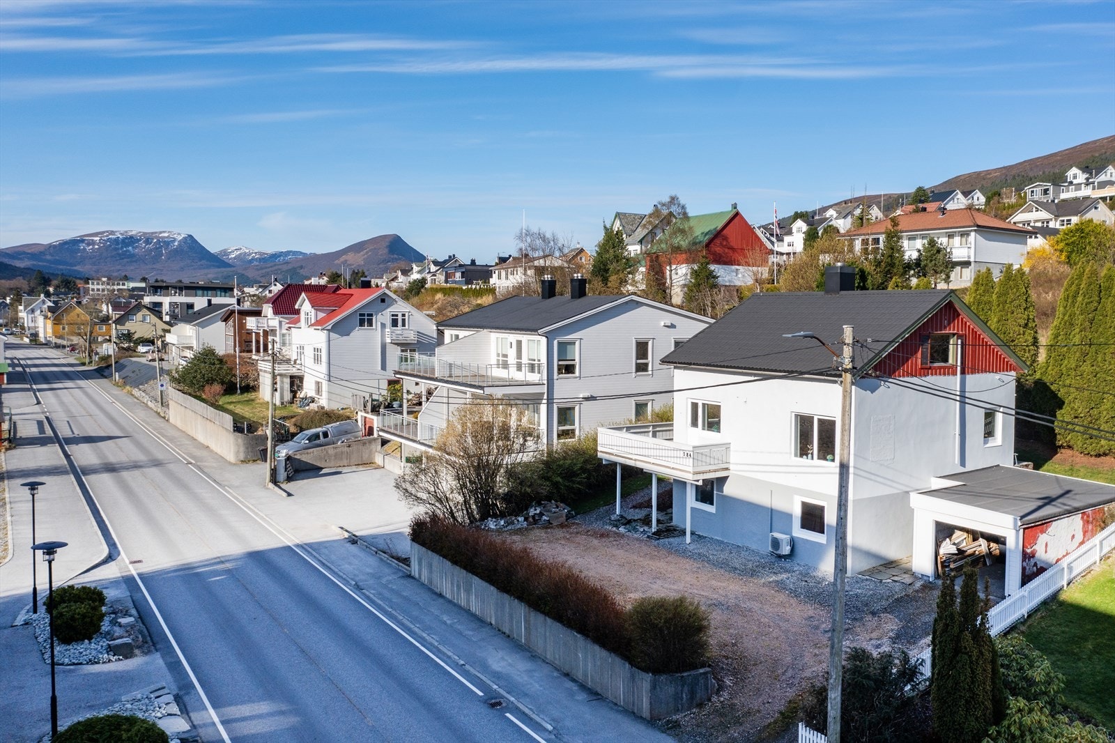 Enebolig sentralt beliggende på Hareid Galleribilde
