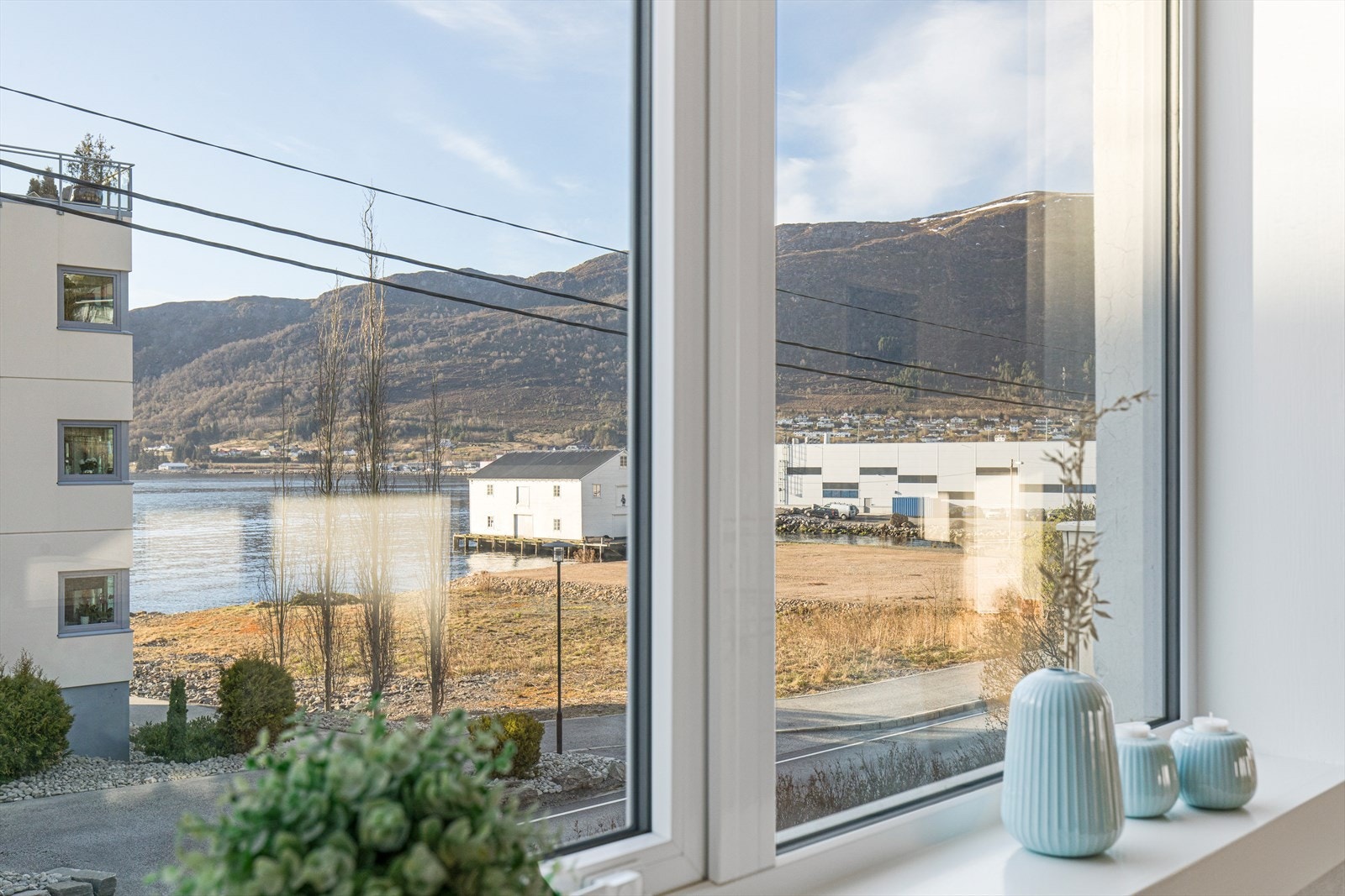 Utsikt fra stuevindu Galleribilde