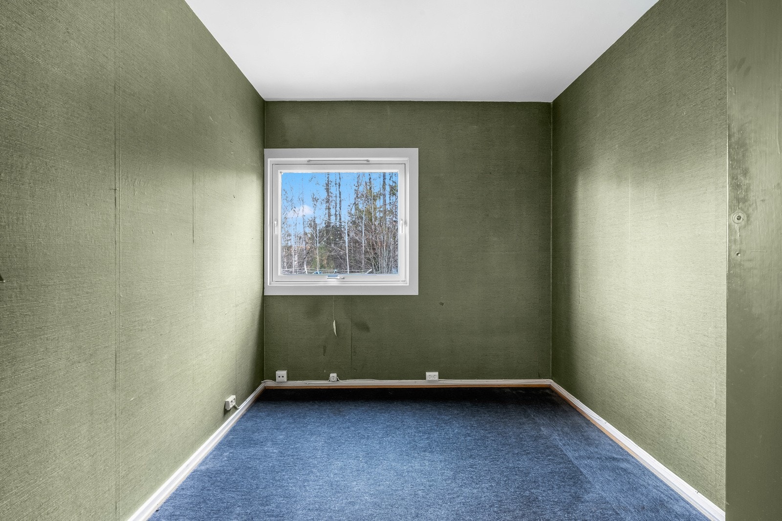 Soverom III. Soverommene har plass til å innredes med garderobeløsninger. Galleribilde