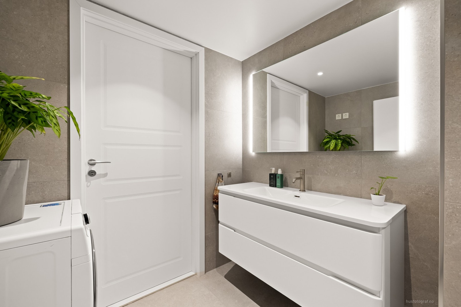 Pent speil med LED lys Galleribilde