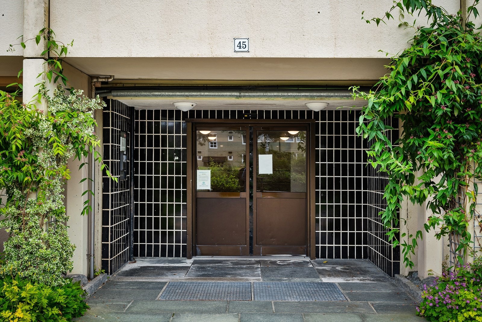 - Bygget har heis som sikrer en trappefri adkomst - Galleribilde