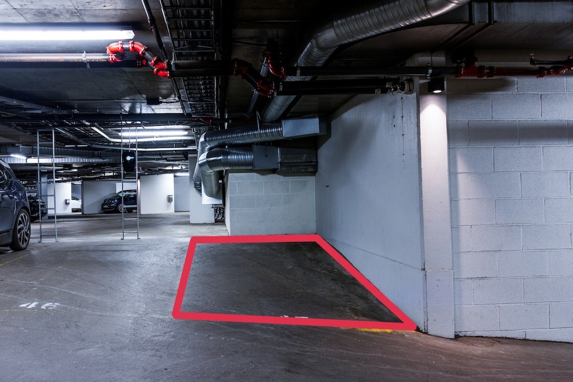 PLASS 47 | B: 230 L: 480 | PRIS 700 000,- Galleribilde