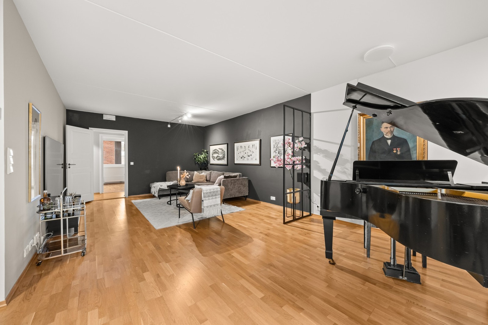 Hyggelig og romslig stue Galleribilde