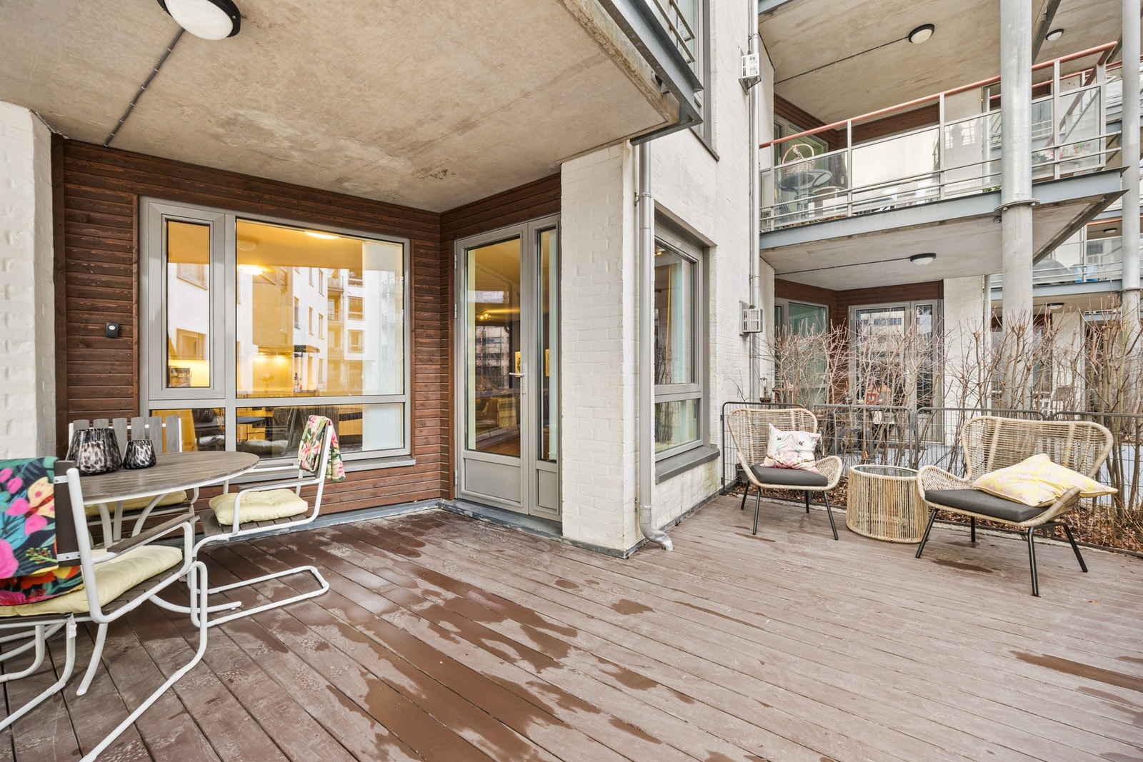 Terrassen er på hele 22 kvm Galleribilde