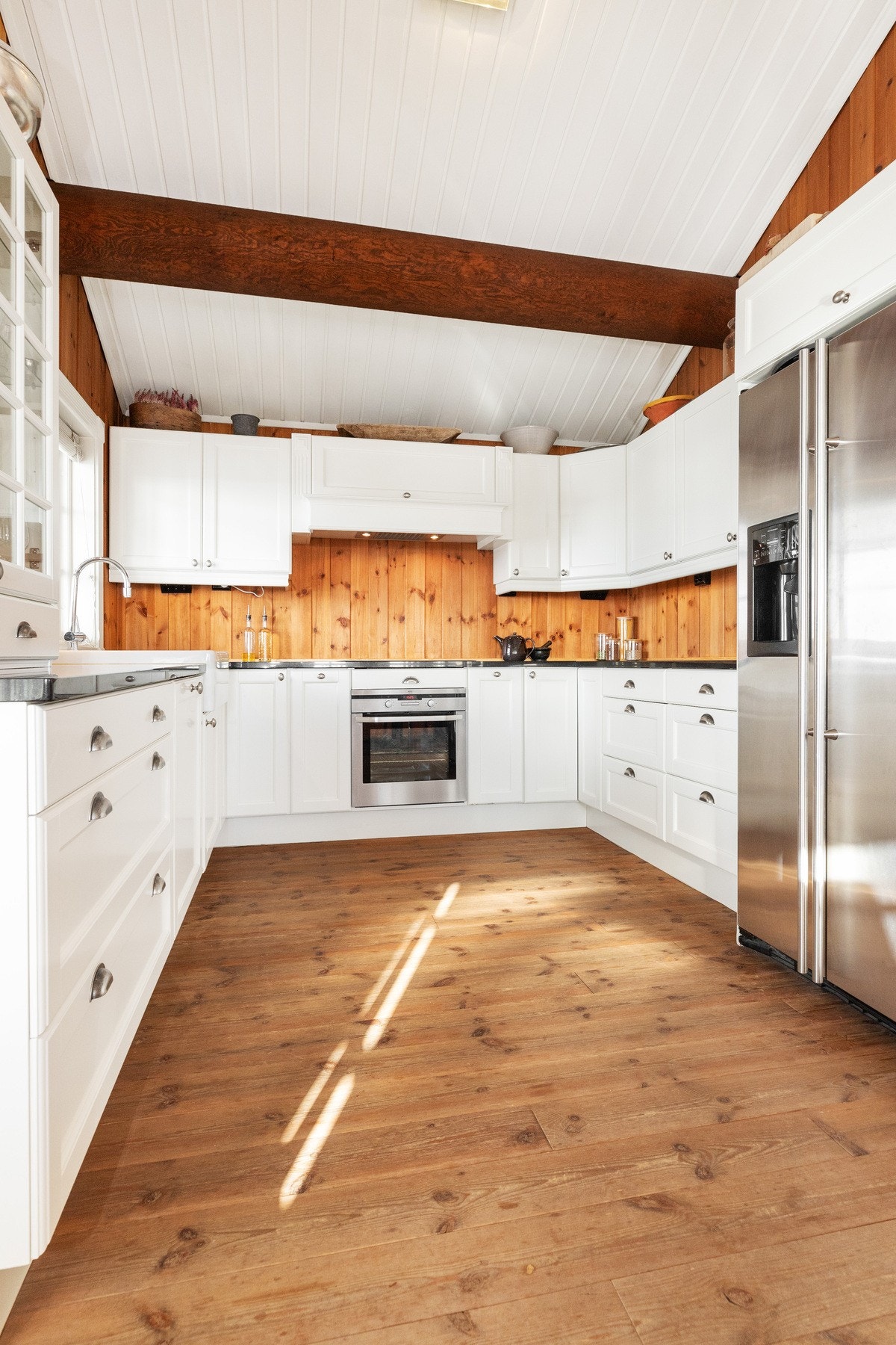 Praktisk kjøkken for gladkokken i familien Galleribilde