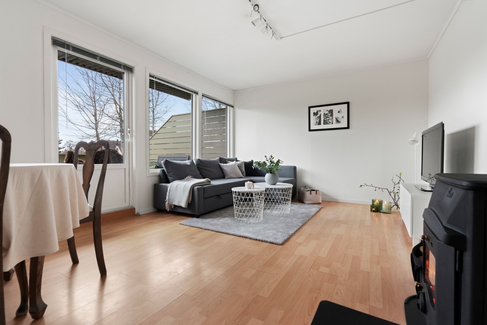 Planløsningen er god og byr på mye plass og gode møbleringsmuligheter. Galleribilde