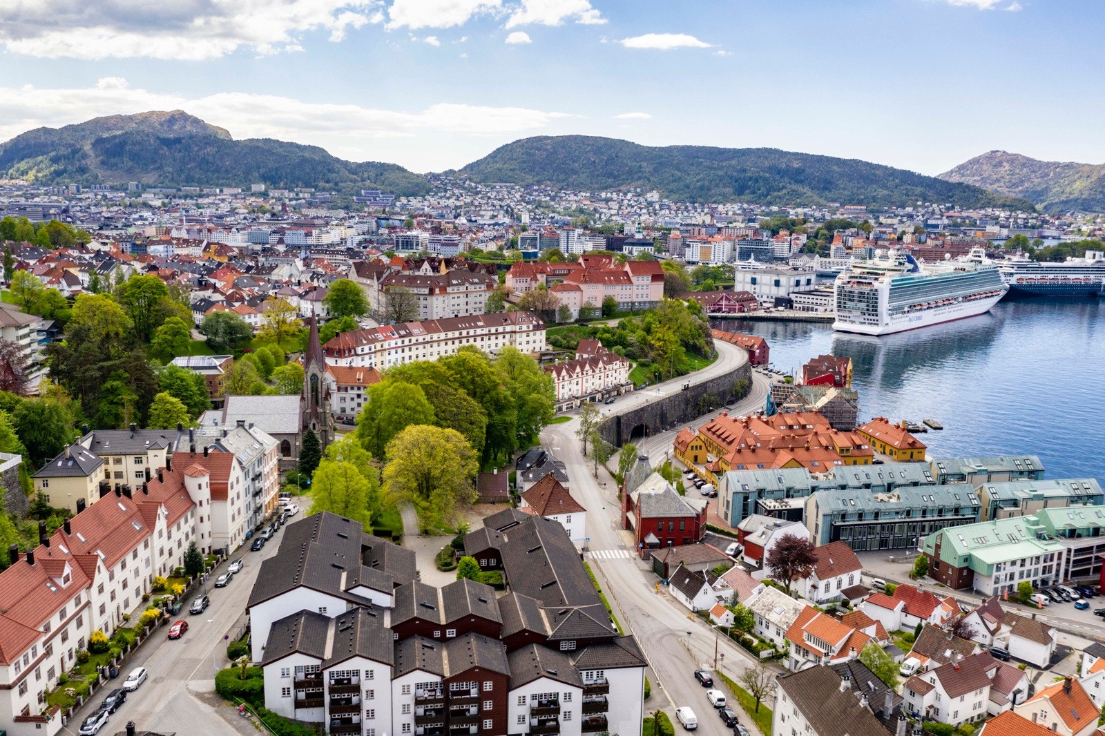 Denne sjarmerende bydelen ligger ved foten av byfjellenes eldorado av tur- og friluftsmuligheter, og har en atmosfære som er vanskelig å finne andre steder. Galleribilde