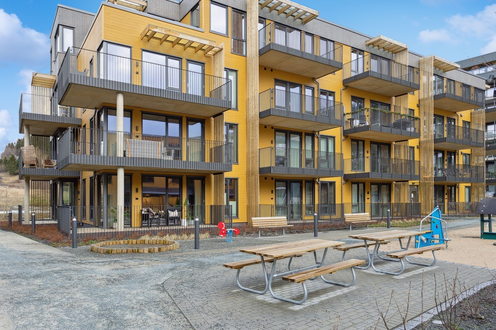 Fra sameiets felles utearealer. Galleribilde