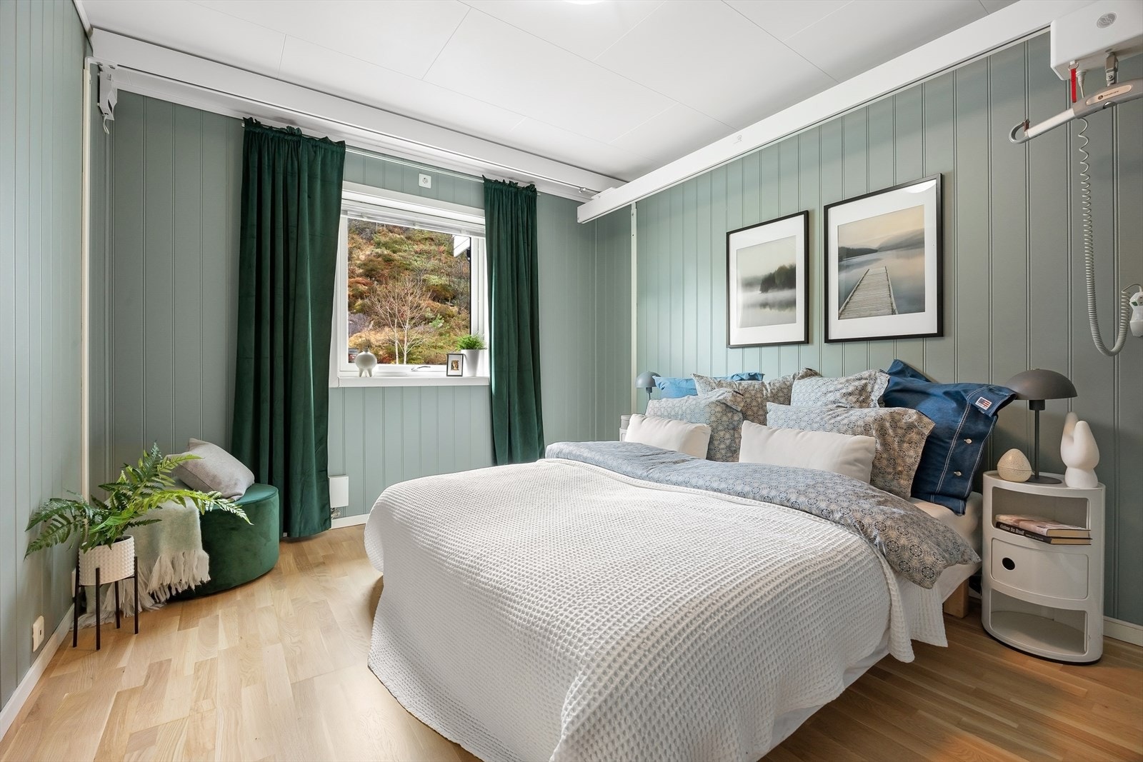 Soverommet er på hele 11,9 m² Galleribilde