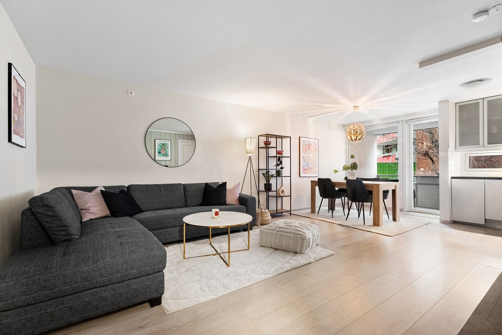 Varmtvann inkludert i felleskostnadene. Galleribilde