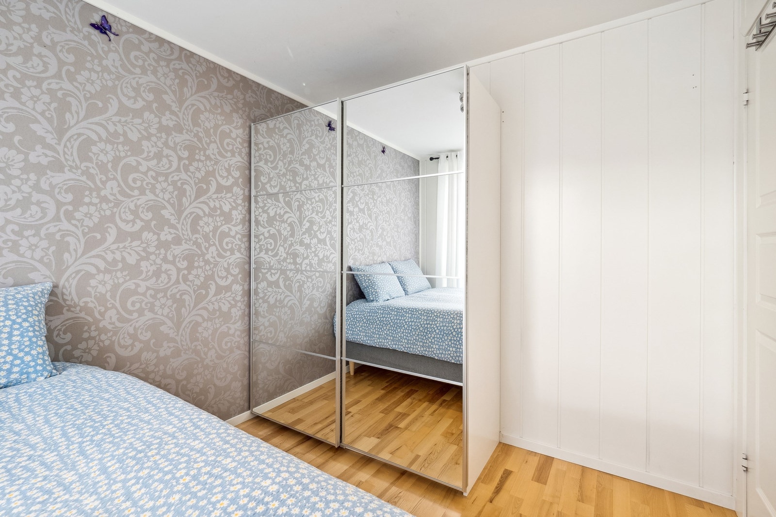 Soverom 1 har adkomst fra stue Galleribilde