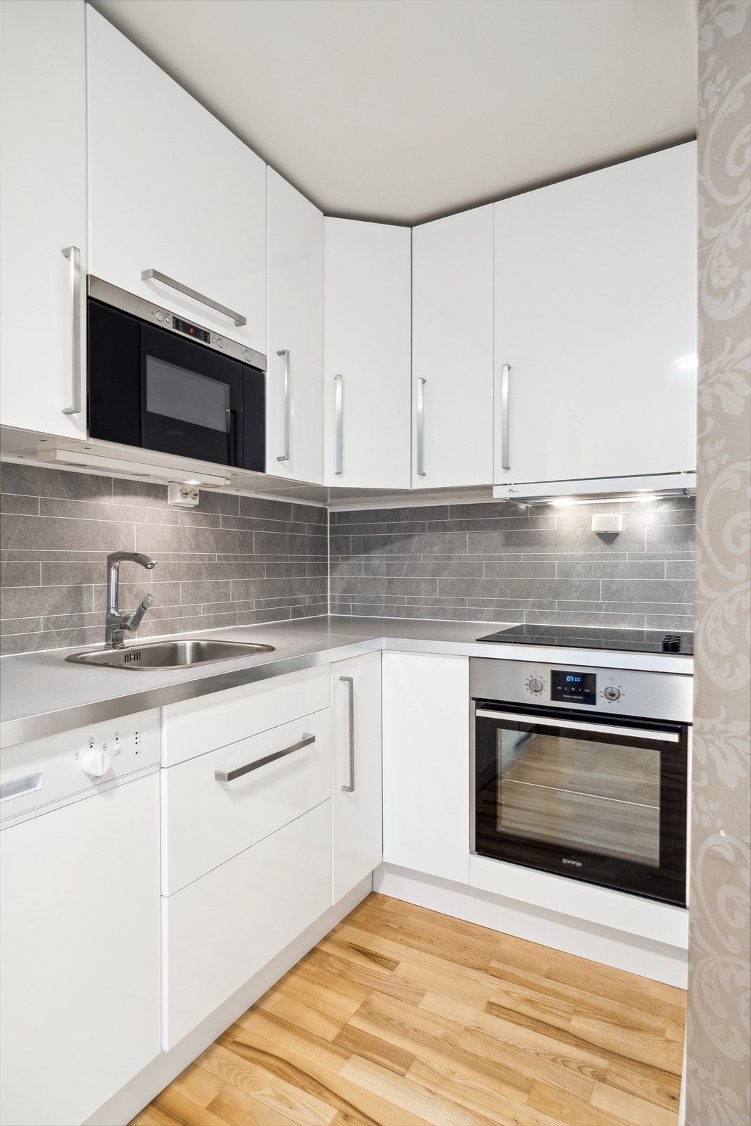 Montert komfyrvakt - Sentral avtrekksanlegg for blokka Galleribilde