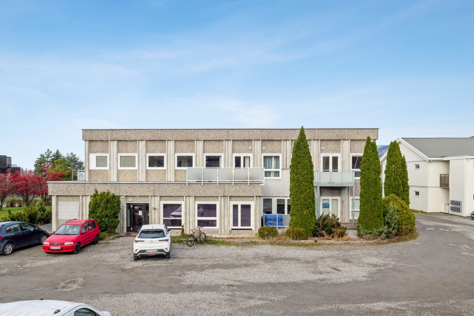 Sameiet består av 18 eierseksjoner og har en sentral beliggenhet på Søre Ål, like ved Lillehammer sentrum Galleribilde