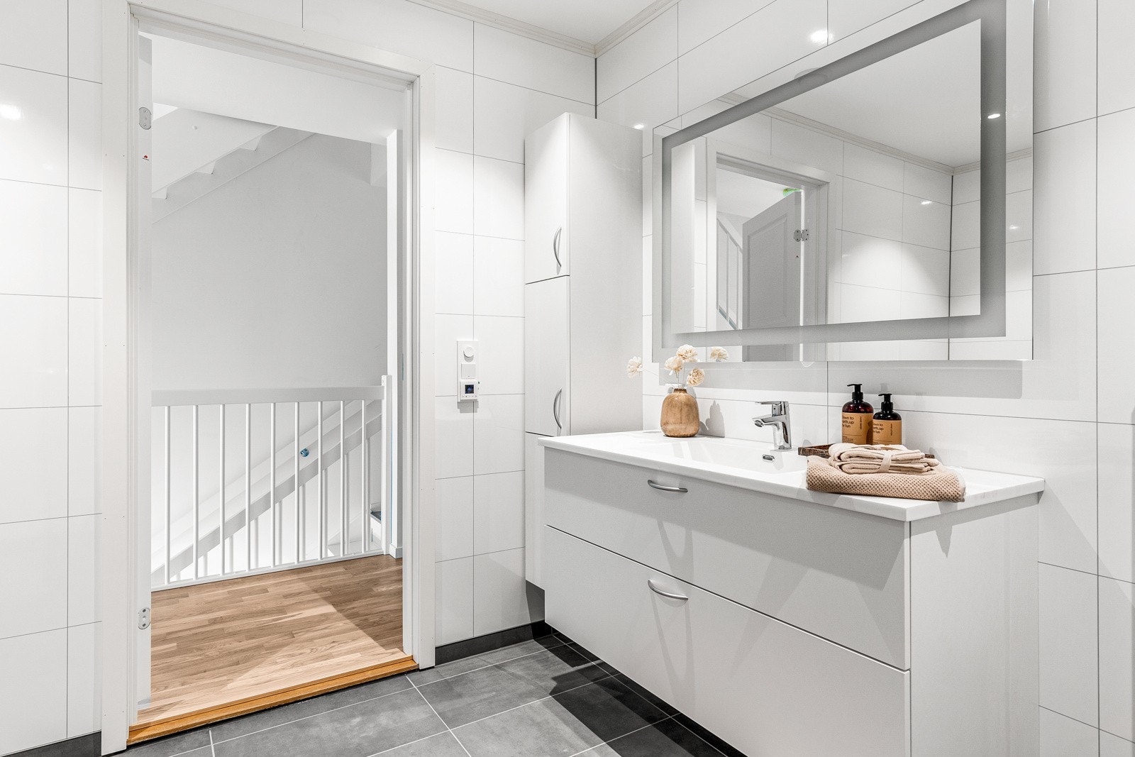 Begge badene har varmekabler i gulv. Galleribilde