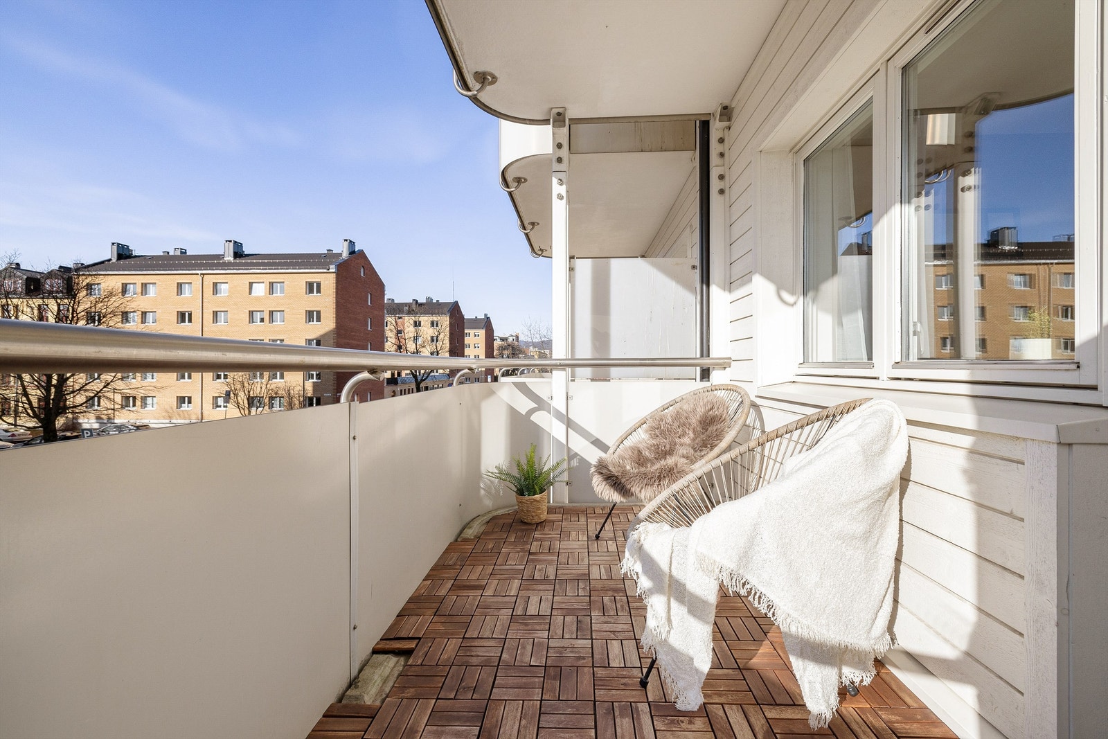 Balkongen er på 6 kvm og har gode innredningsmuligheter. Galleribilde