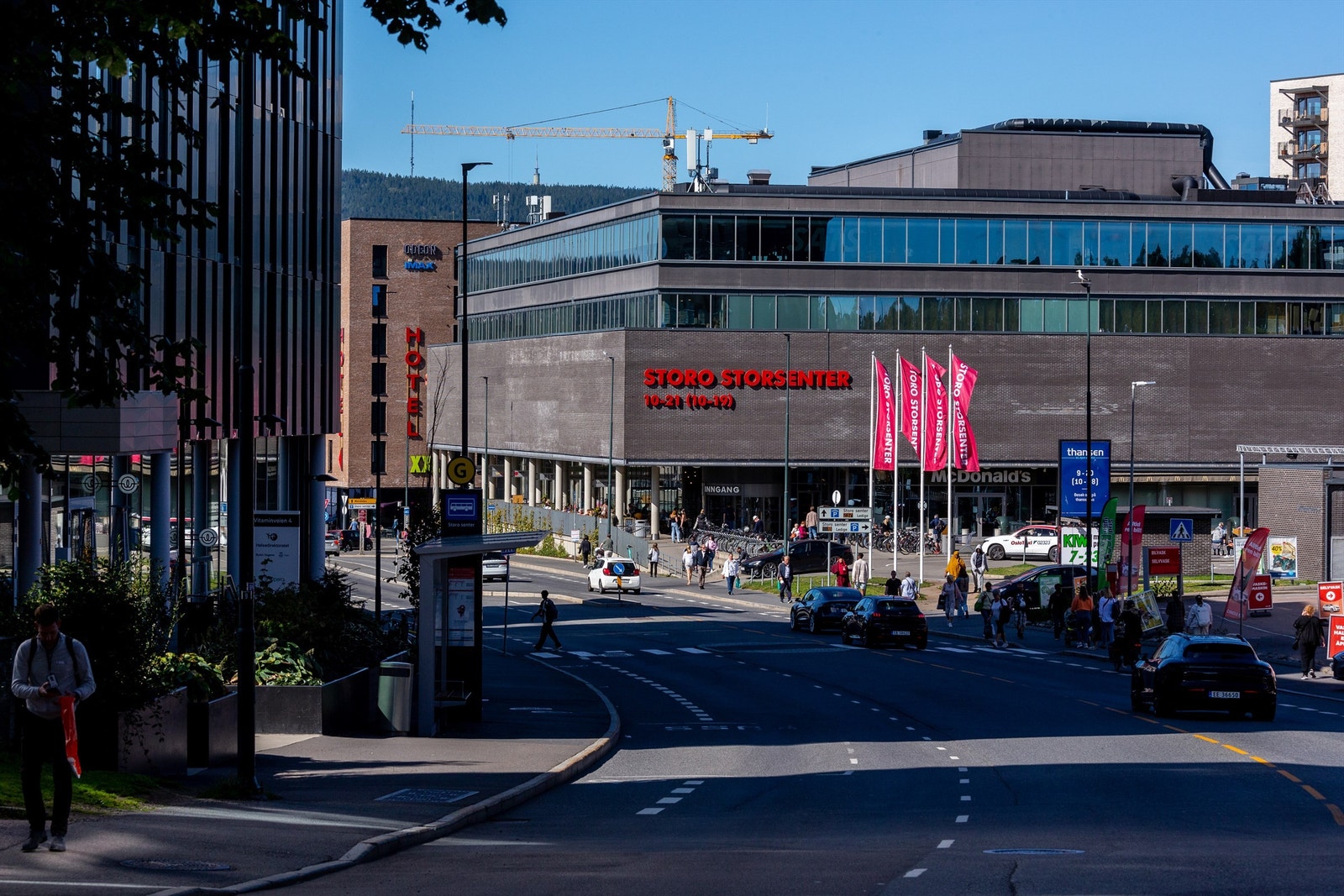 Storo Storsenter er Oslos største shoppingsenter, med over 140 butikker, spisesteder og tjenester. Storo har alltid noe å by på til alle innbyggere og tilreisende i Oslo. Galleribilde