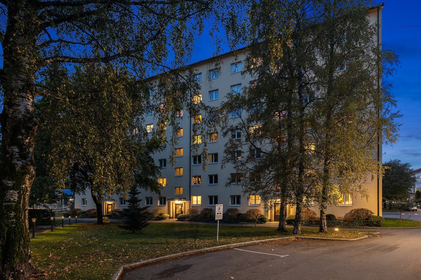 Området er fullt av grøntområder og beplantninger som gjør det lunt og trivelig i nabolaget. Galleribilde