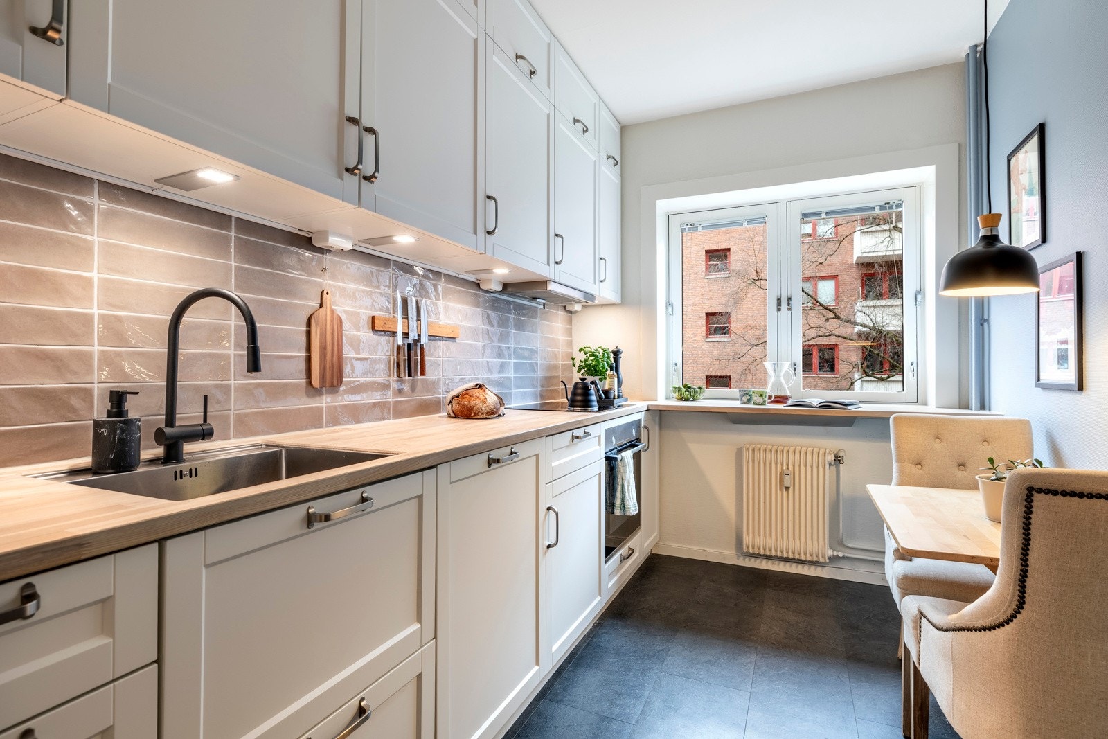 Thomas Sørlie v/Privatmegleren har gleden av å presentere Brochmanns gate 8B! Galleribilde