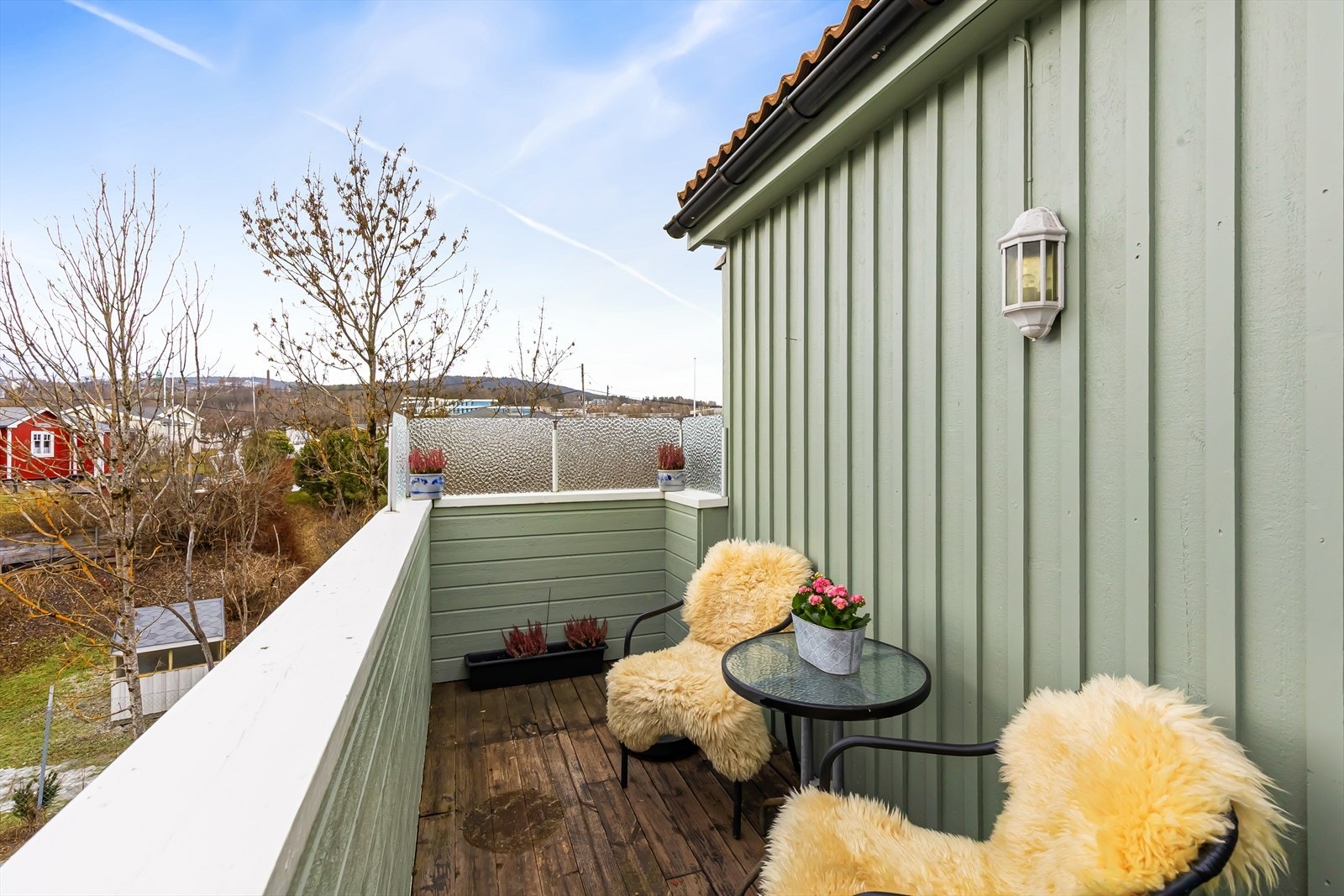 En lys og romslig seniorleilighet i et veldrevet borettslag, rett ved idylliske Sogn Hagekoloni Galleribilde