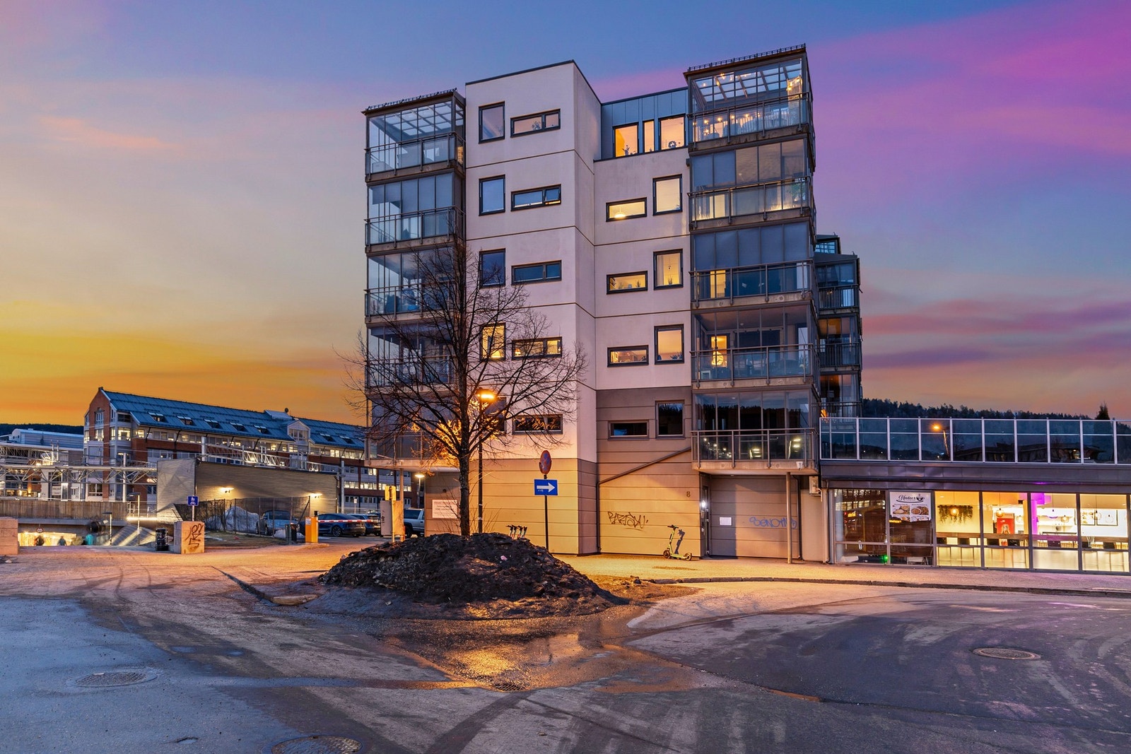 Fasade/inngangsparti Galleribilde