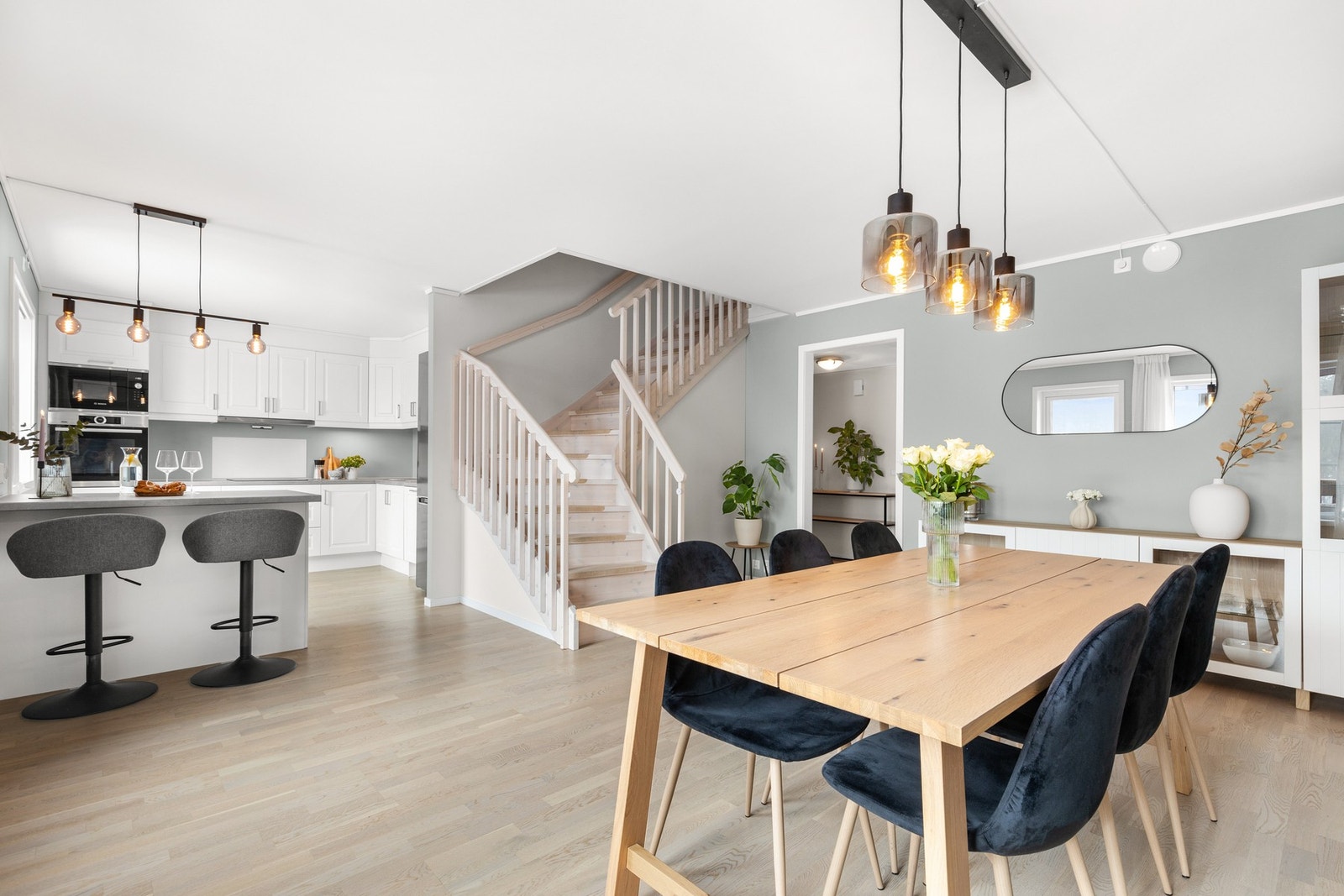 Ida Schjølberg v/ EIE eiendomsmegling ønsker velkommen! Galleribilde