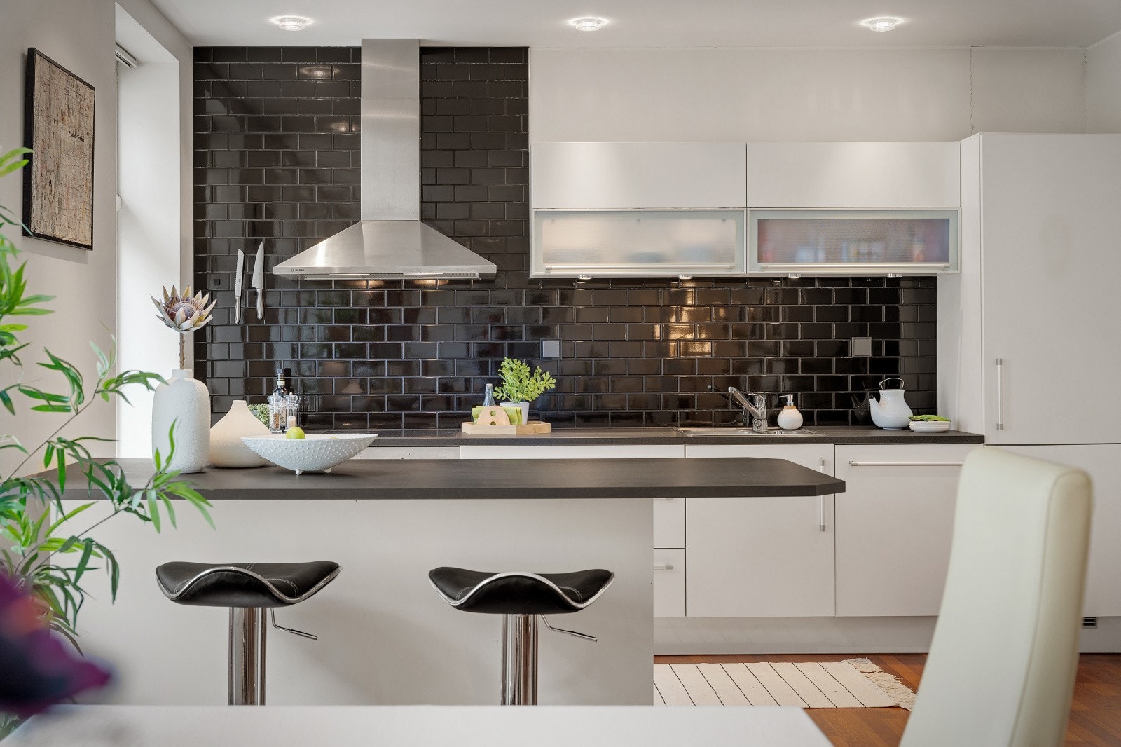 - Flott bygårdsleilighet med god takhøyde, store vindusflater og god planløsning Galleribilde