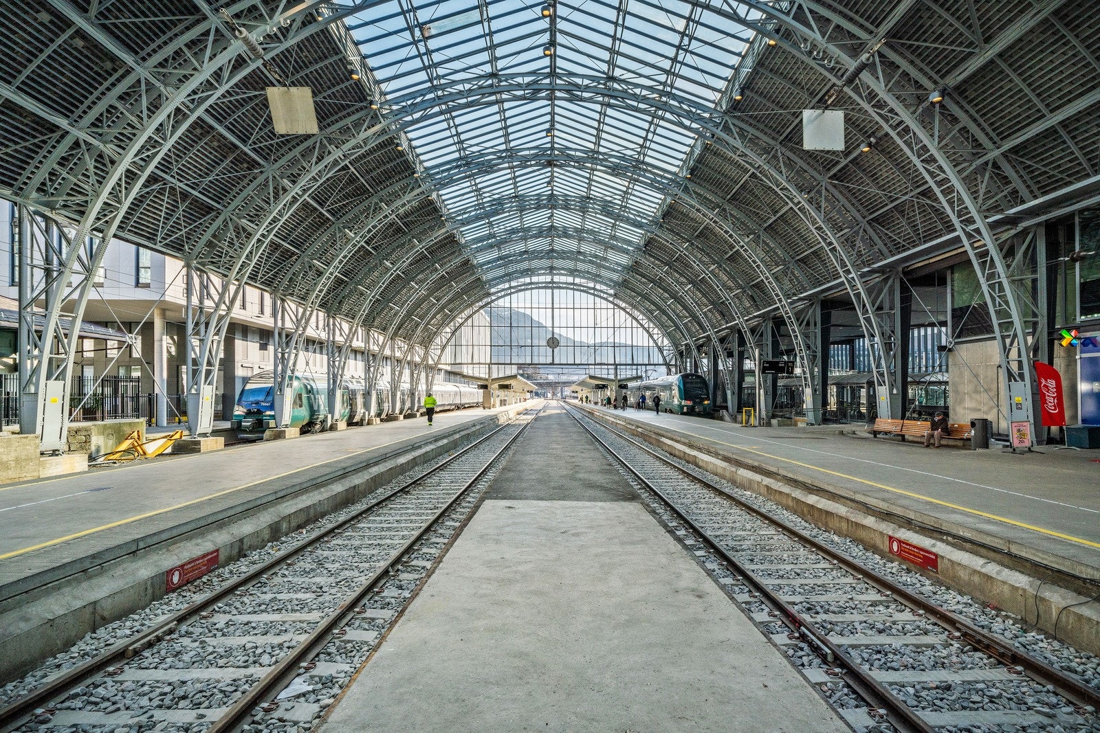 - Togstasjon like i nærheten Galleribilde