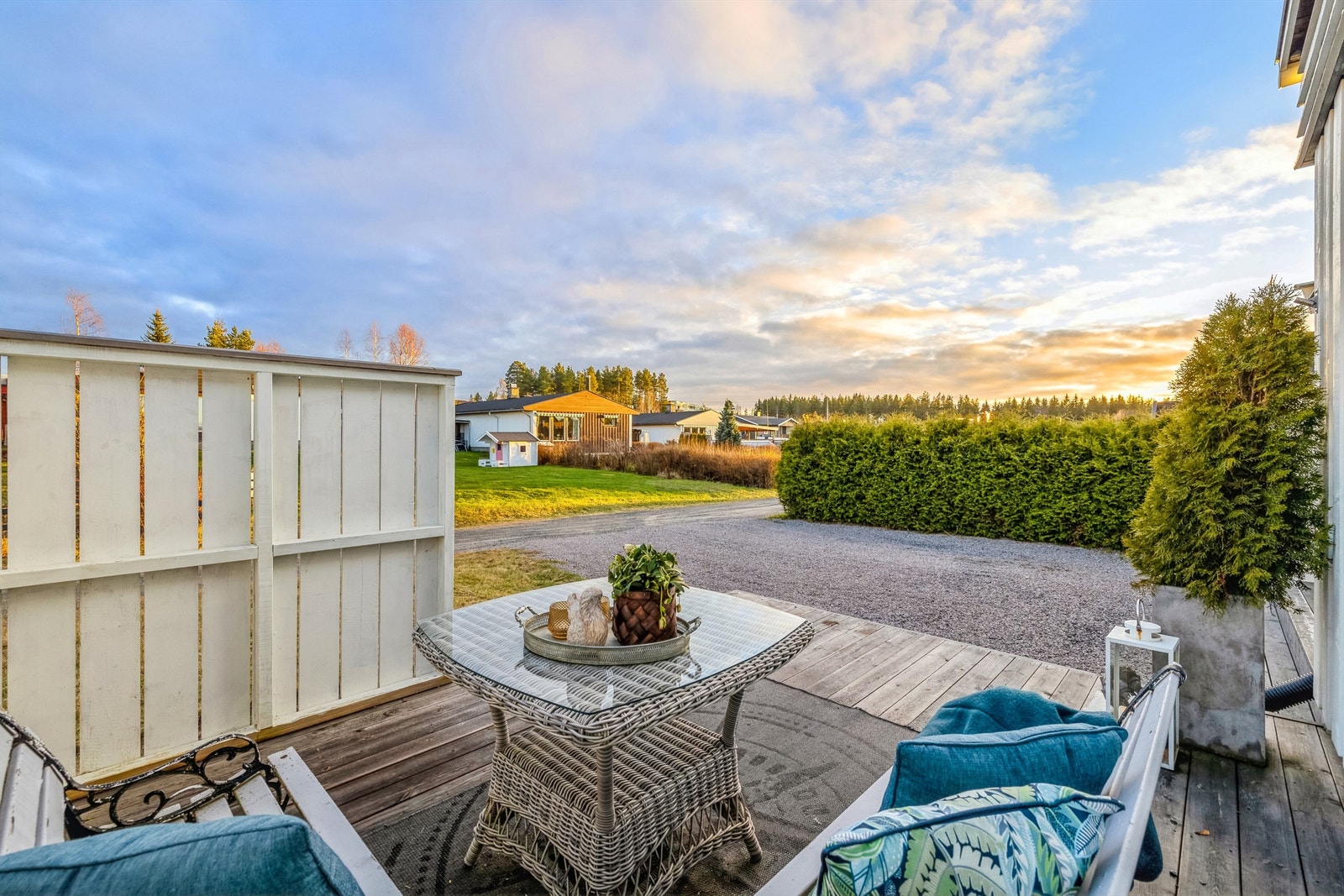 Terrasseplatting ved inngangspartiet Galleribilde