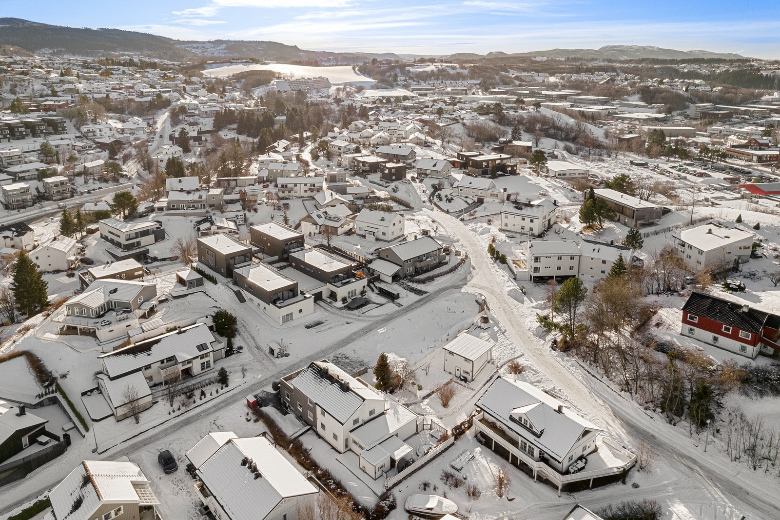 Ta gjerne kontakt for visning, eller ta turen for selvsyn. Galleribilde