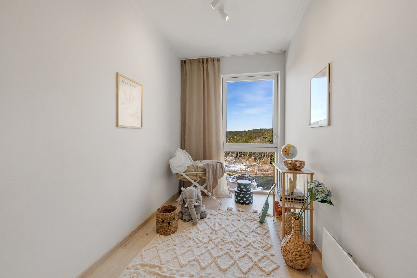 Soverom 2 for gjester, barn, klær, hobby eller jobb. Galleribilde