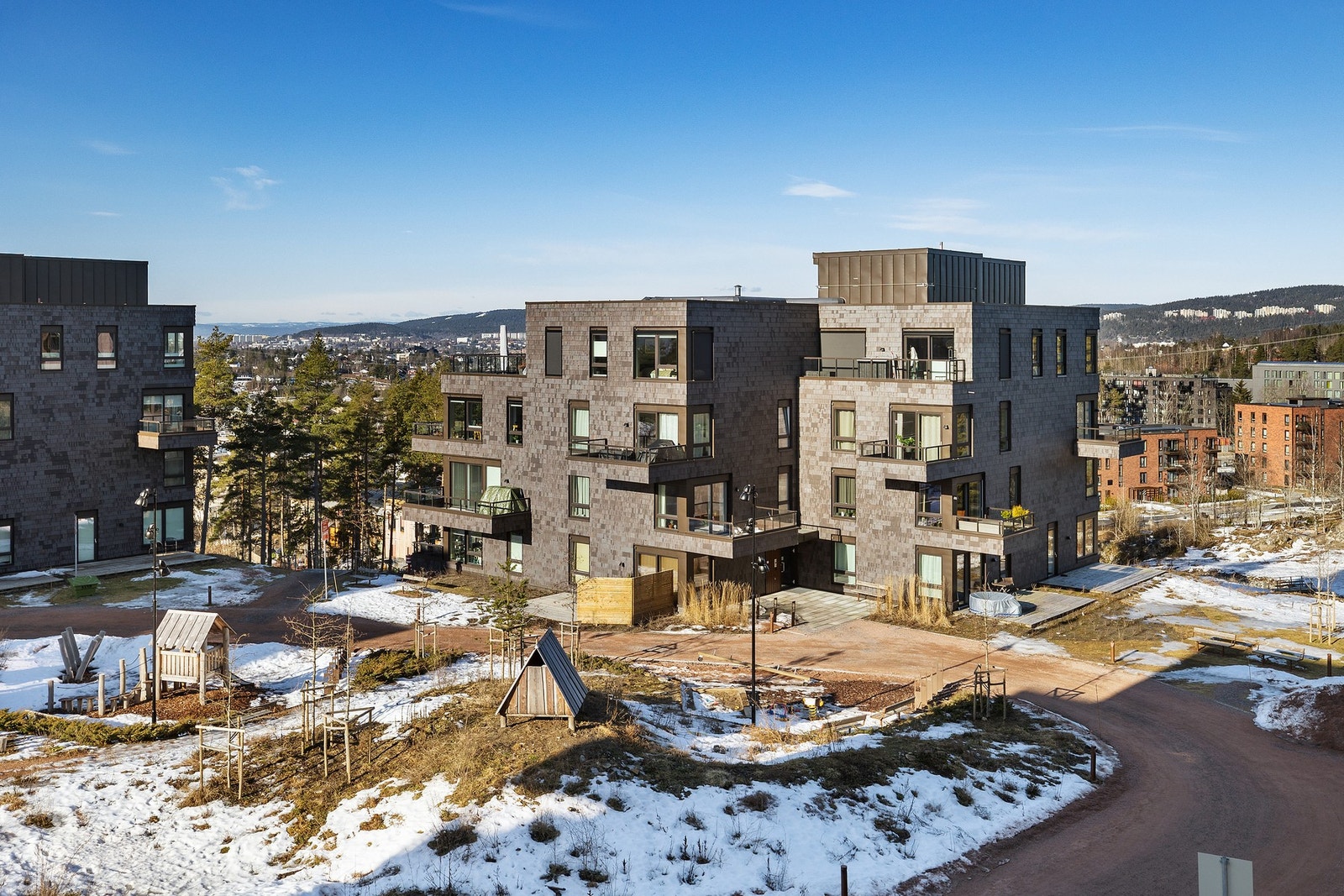 Utsikt mot nabolaget. Galleribilde