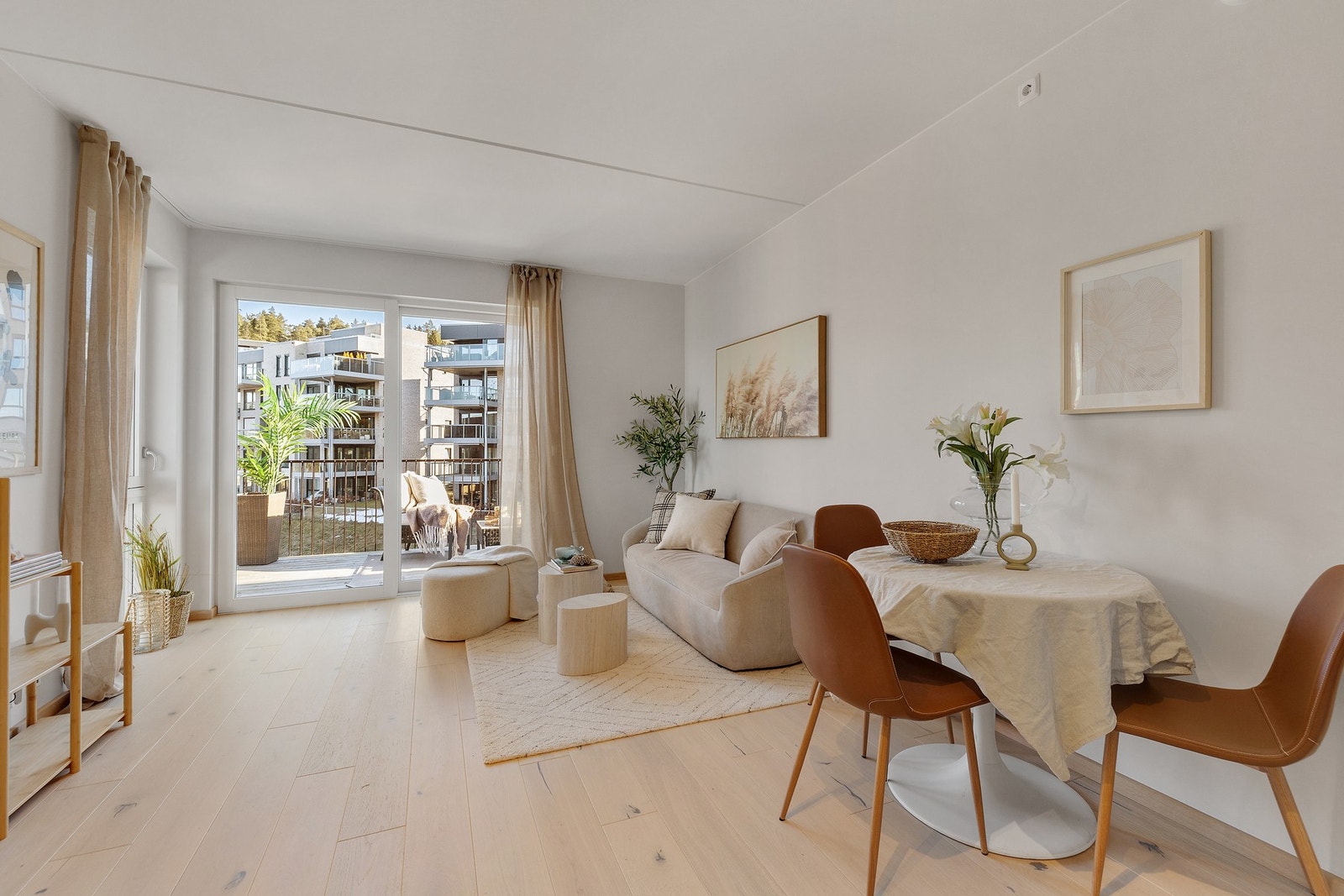 Dette er en nyere 3-roms selveier i et moderne bygg fra 2023. Galleribilde