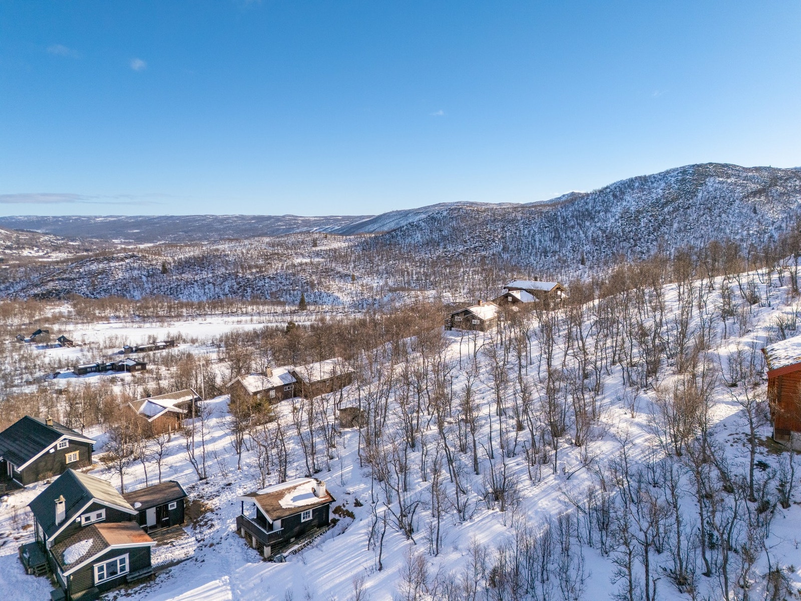 Tomten har solrik og flott beliggenhet i Såballie, mellom Geilo og Ustaoset Galleribilde