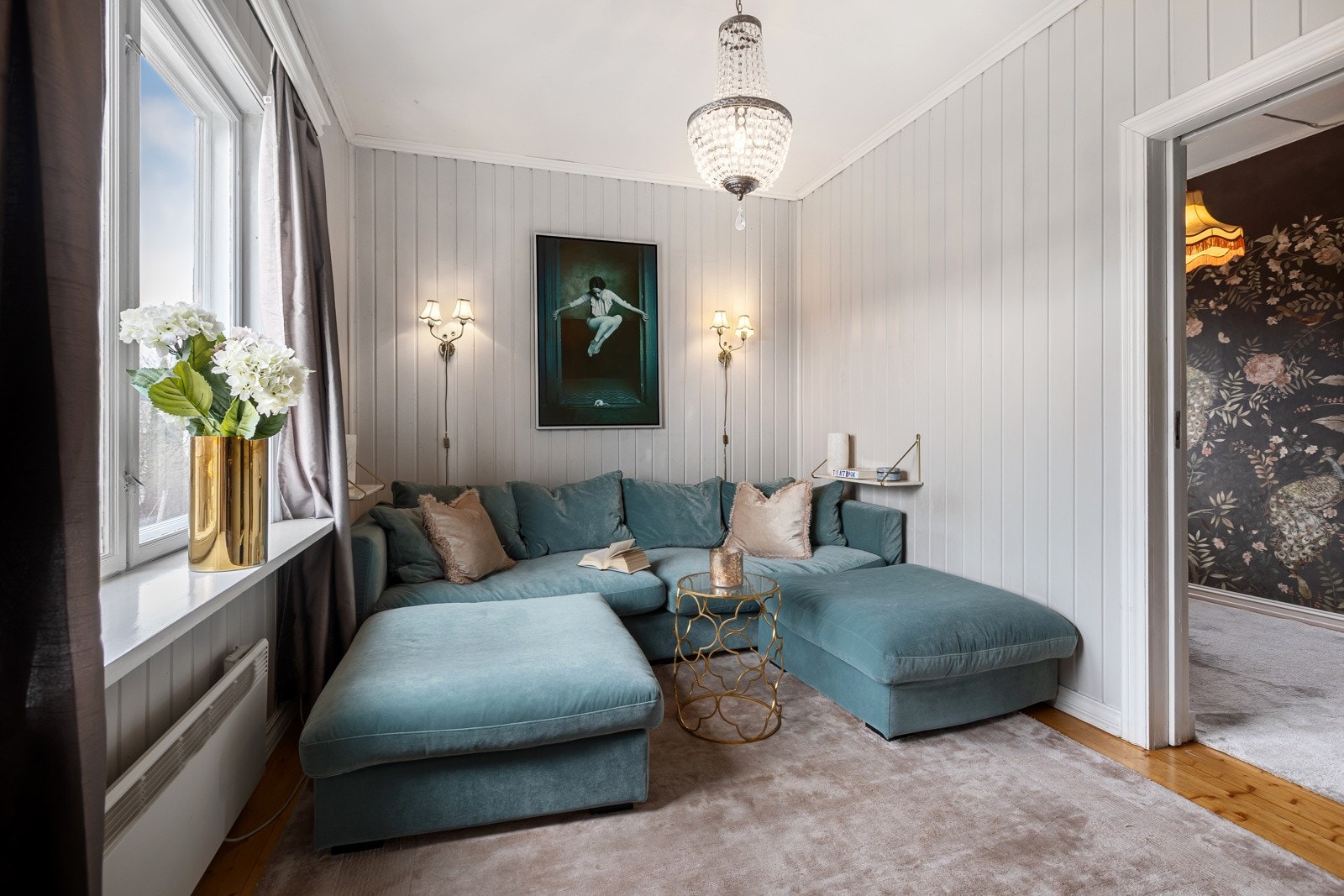 TV-stuen som ligger innenfor hovedstuen Galleribilde