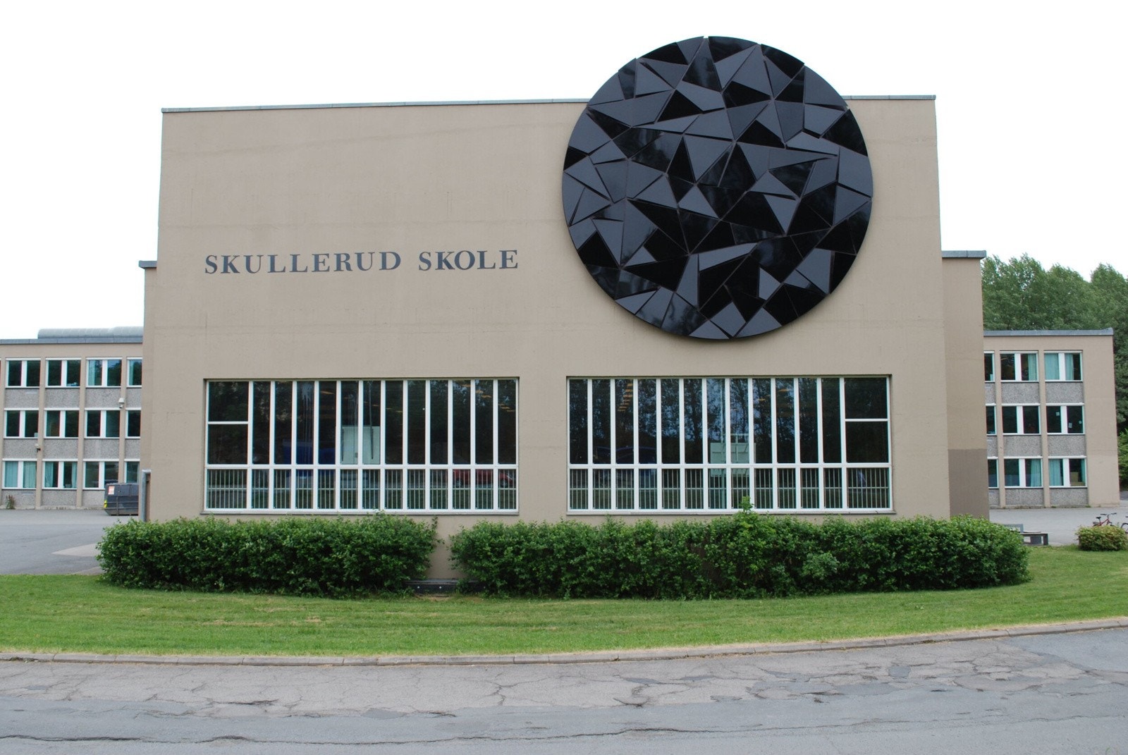 Skullerud skole er også i nærheten, og ligger 15 minutter gange unna Galleribilde