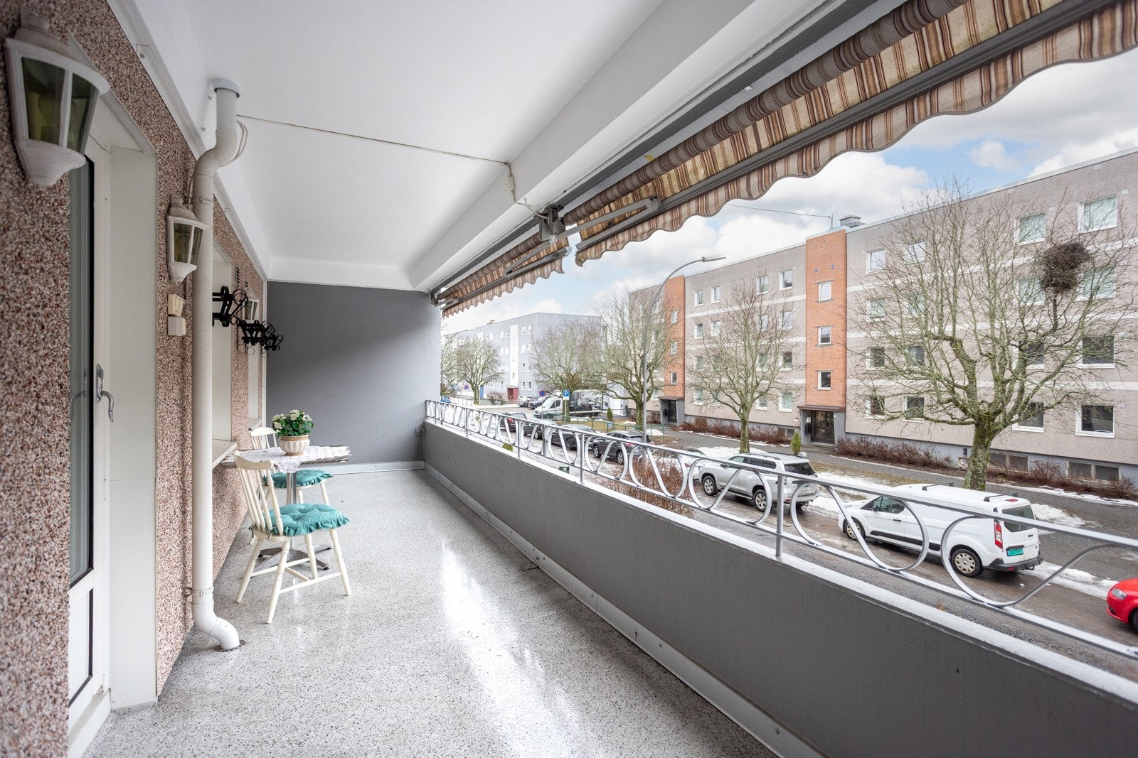 Du kan glede deg over en balkong av sjenerøs størrelse, på omtrent 15 kvadratmeter Galleribilde