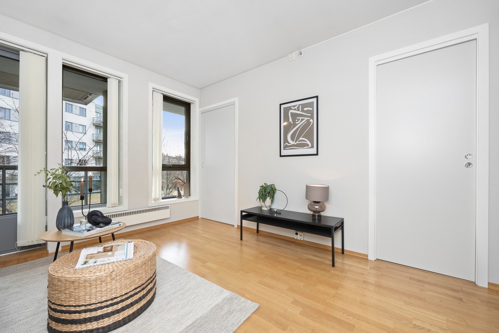 Legge merke til at soverommet har skyvedører og tilgang på to sider for praktisk utnyttelse. Galleribilde