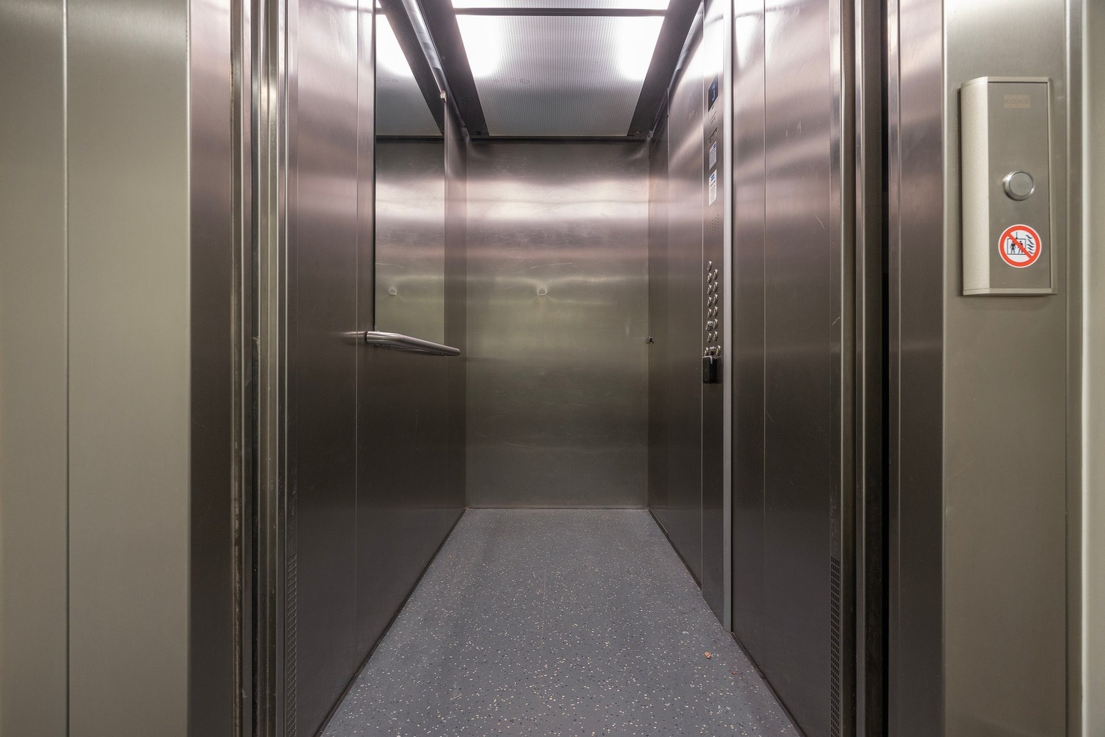 Det er heis i oppgangen. Galleribilde