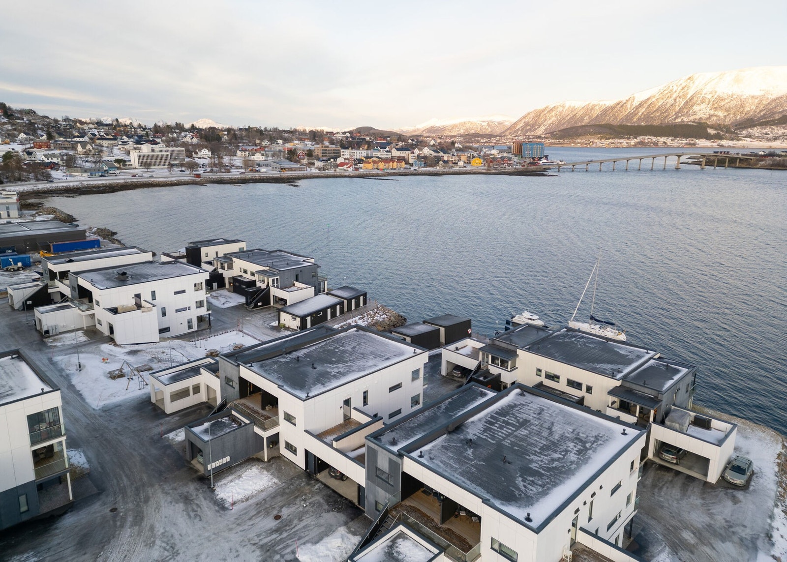 Attraktivt boligområde på Søndre - i rolige omgivelser ved sjøen. Galleribilde