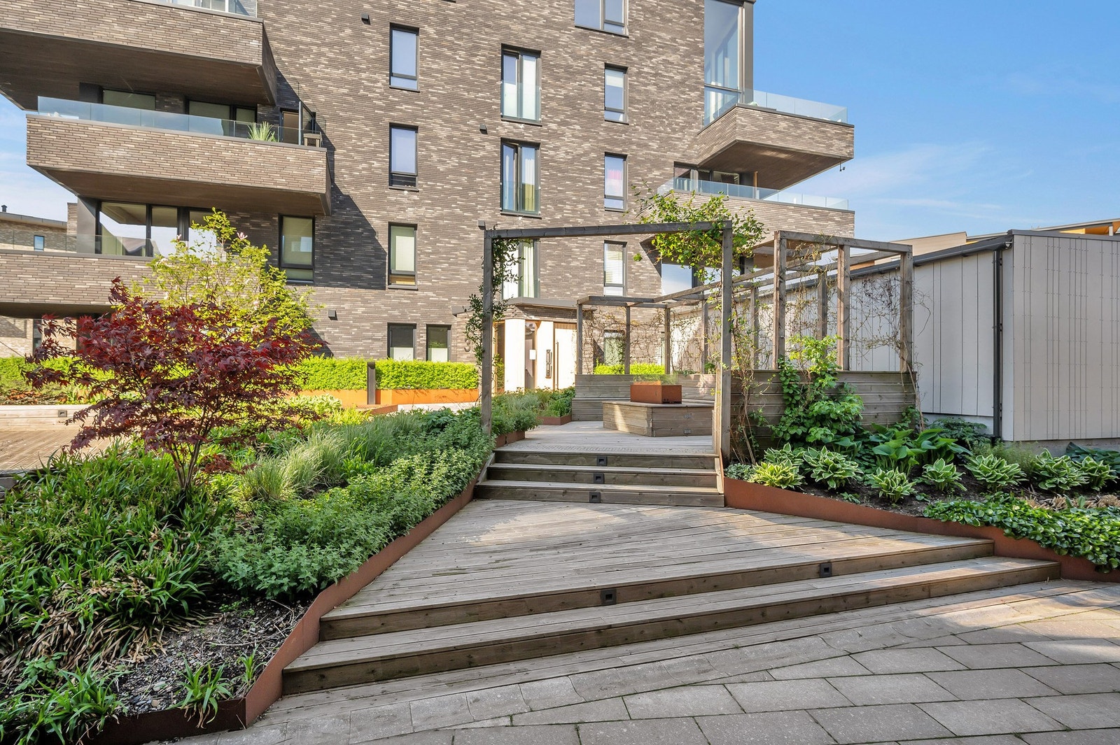 Tobienborg Hage er et flott sameie med parkmessig fellesområder. Galleribilde