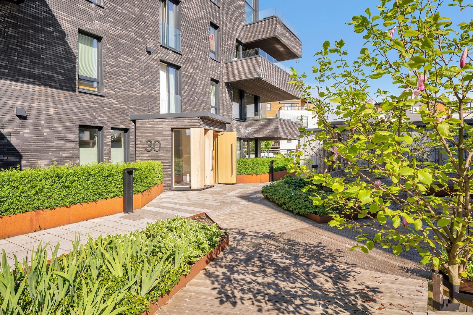 Inngangsparti. Galleribilde