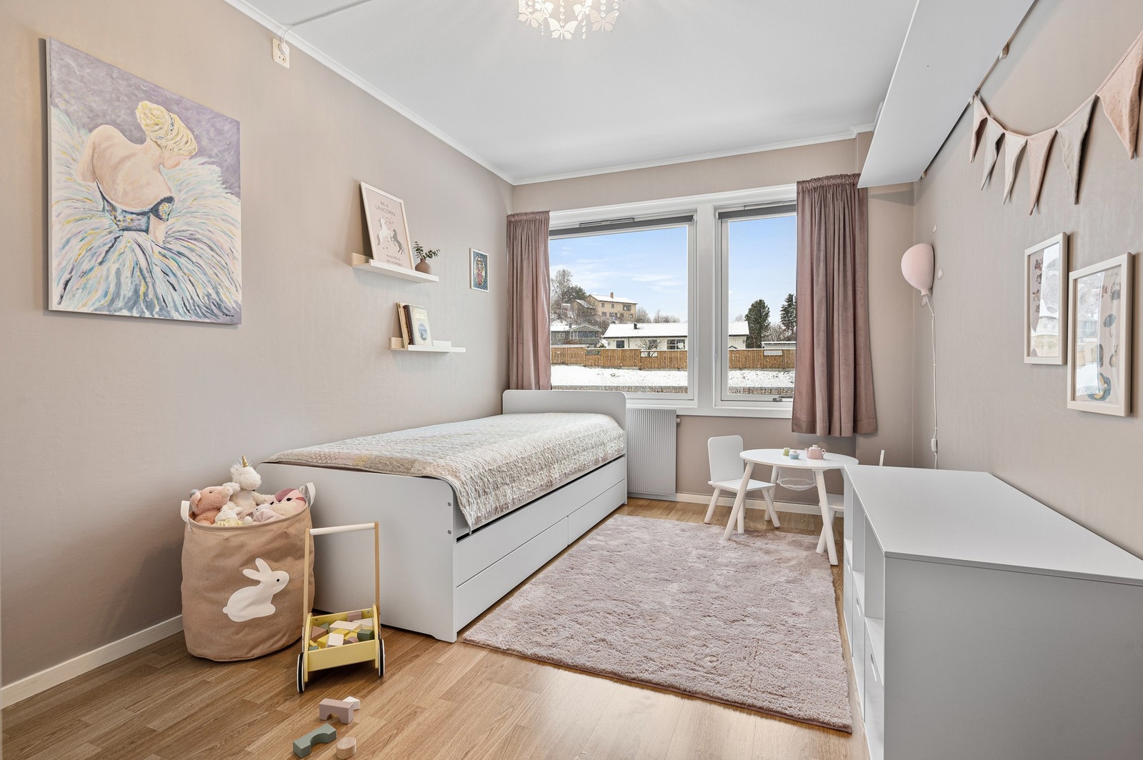 Soverom 1 på 11,5 kvm. Galleribilde