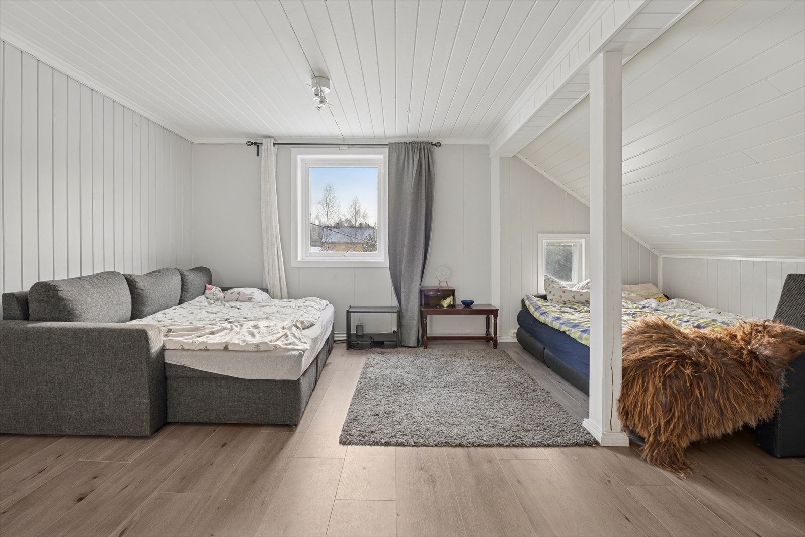 Soverom/Loftstue i andre etasje Galleribilde