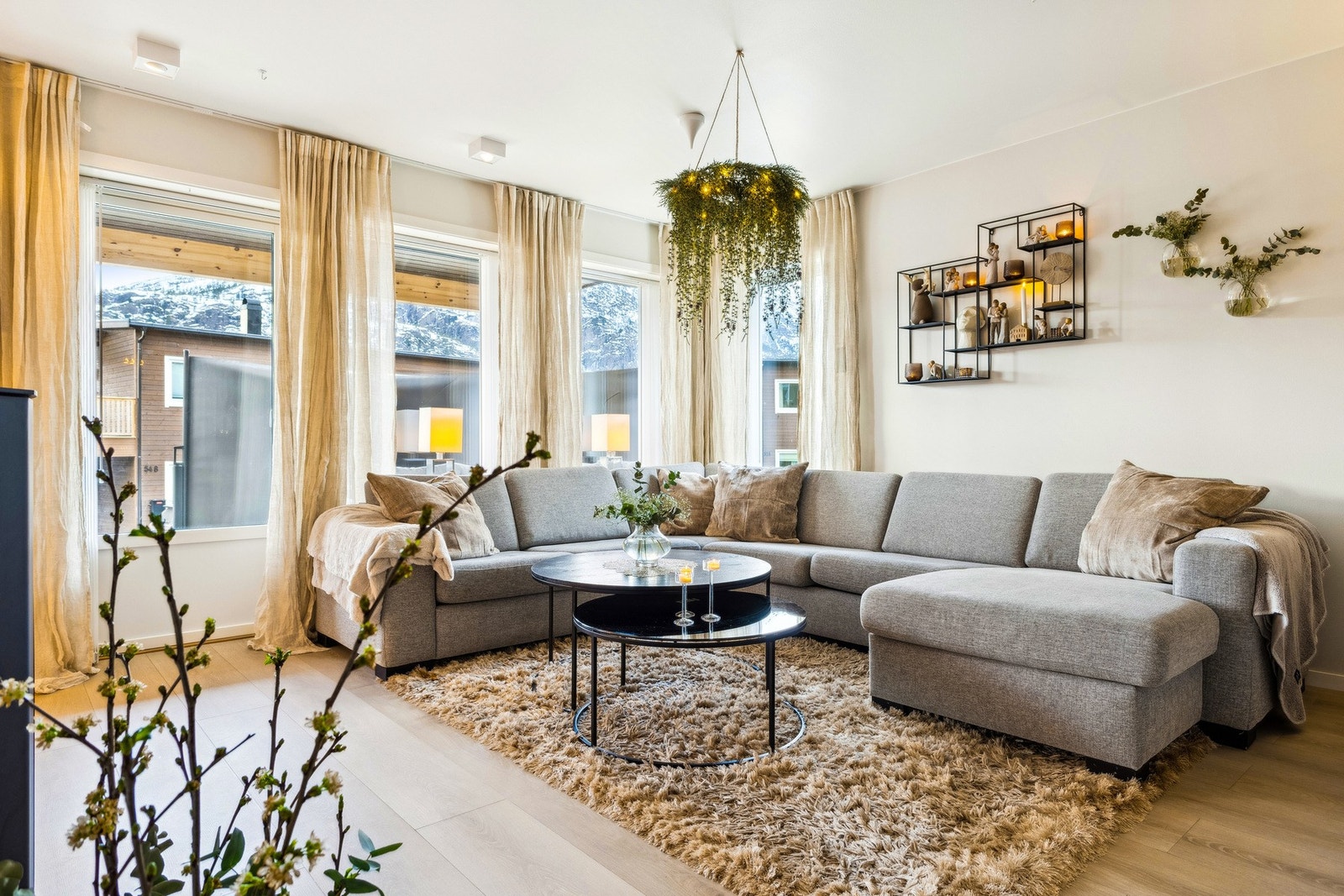 Dette er boligen for deg som ønsker å ta bare ta med tannbørsten og flytte inn uten behov for oppussing. Galleribilde