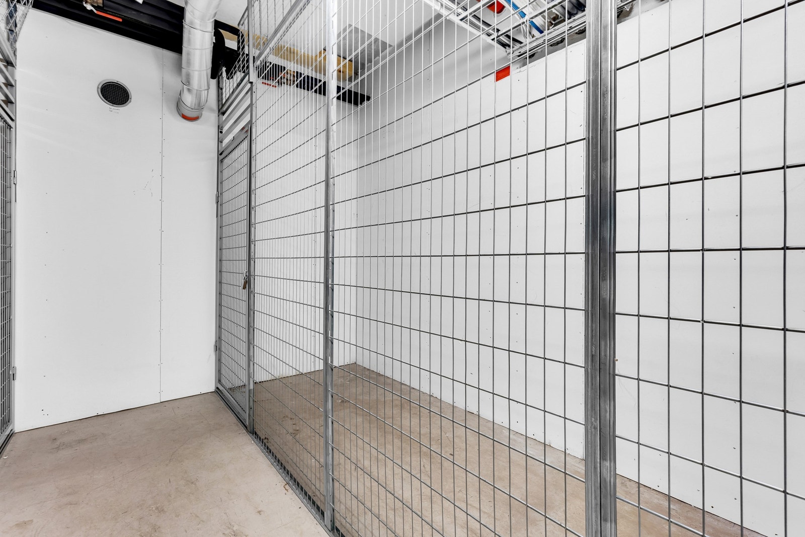 Kjellerbod på ca. 4,2 kvm. Heisadkomst. Felles sykkelrom i Tjuvholmen Allé 8. Galleribilde