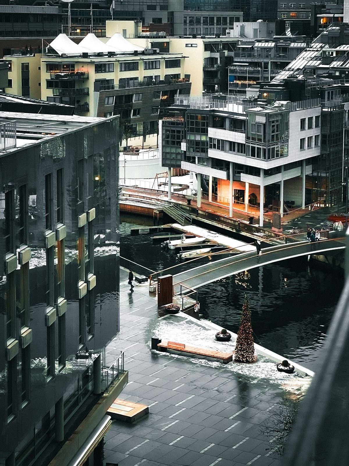 Utsikt fra balkongen. Galleribilde