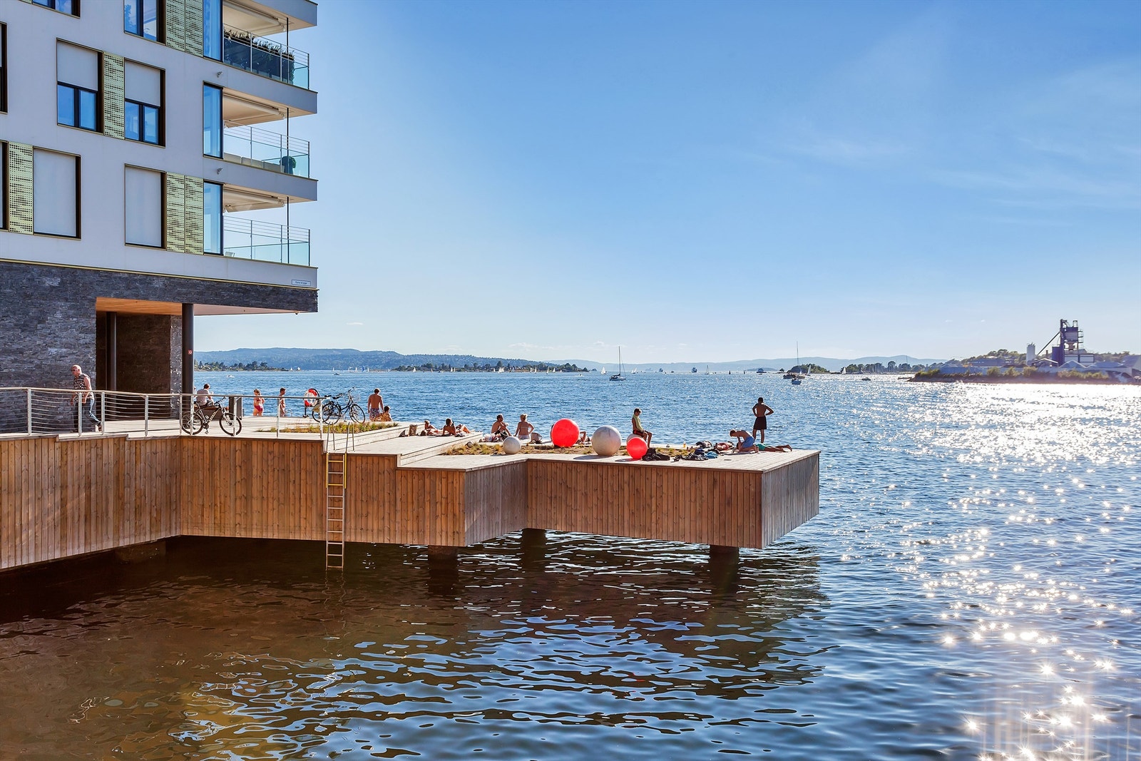 Tjuvholmen med mange bademuligheter. Galleribilde