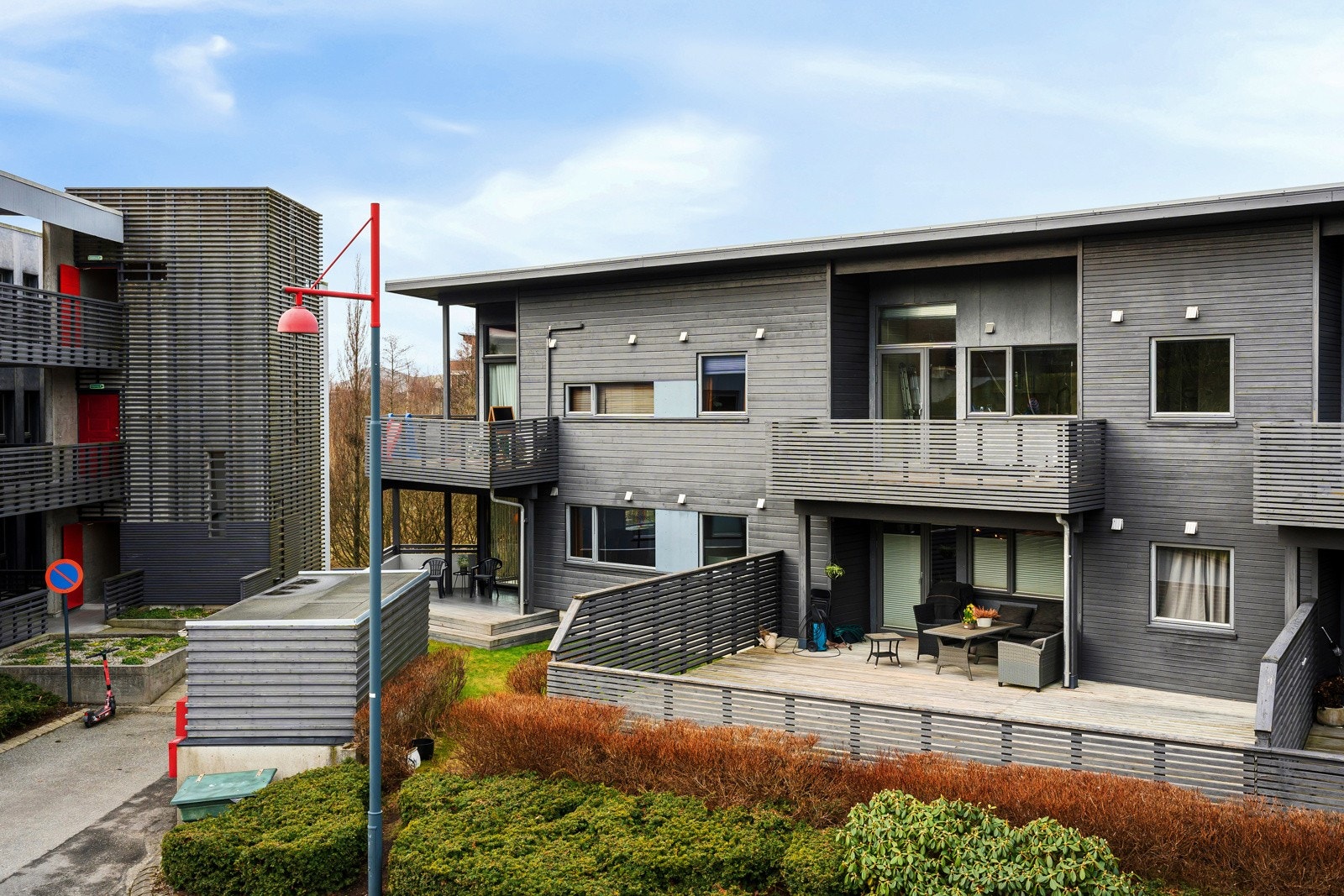 Leiligheten har en fin beliggenhet på enden i 1.etasje Galleribilde