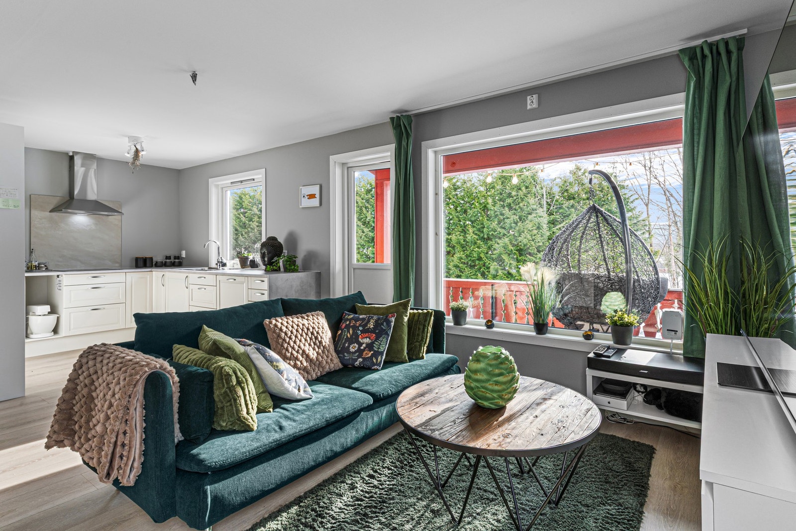 Åpen stue/ kjøkken løsning. Galleribilde
