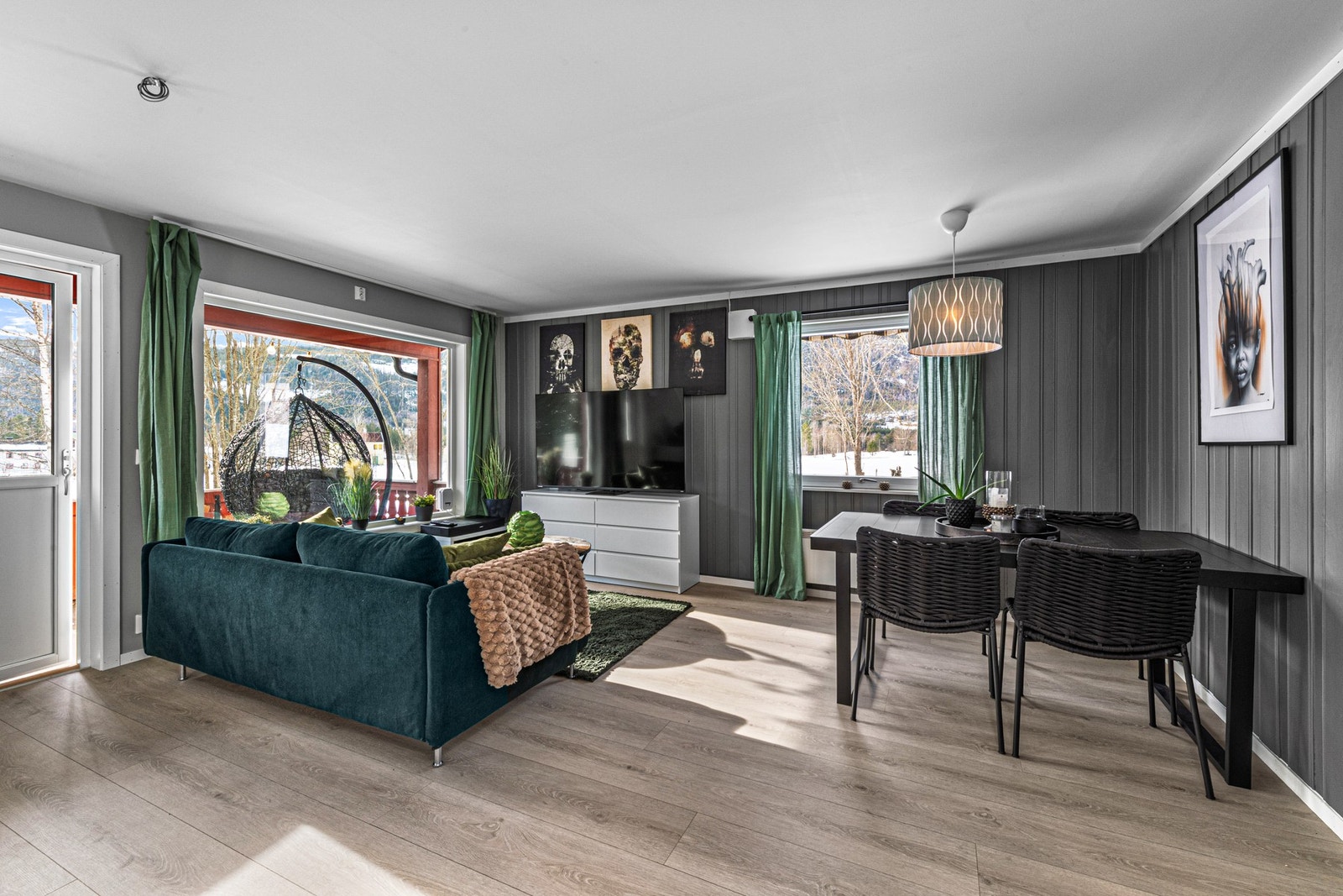 Plass til en spisegruppe. Galleribilde